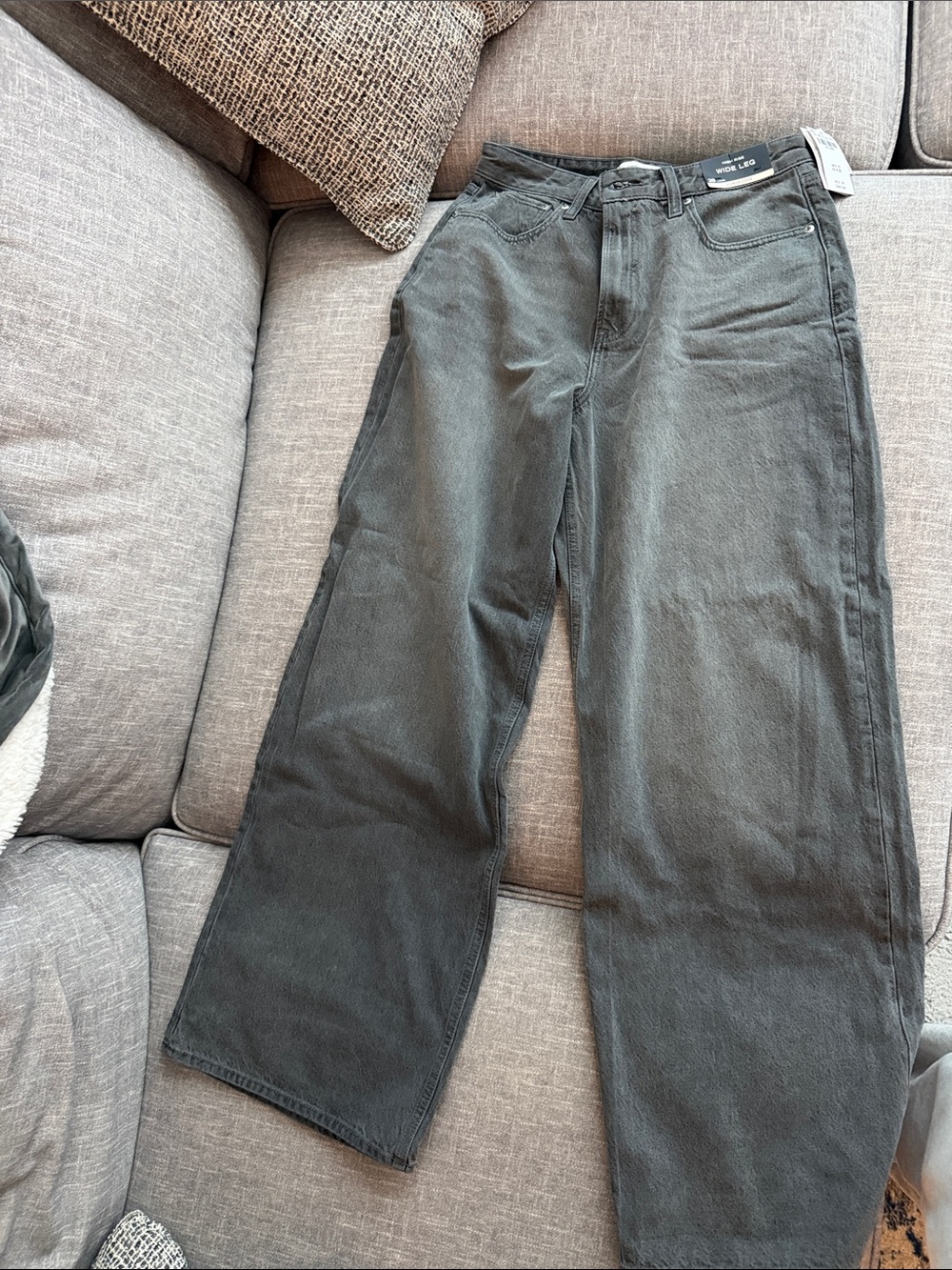 Abercrombie & Fitch Men’s Wide-Leg Corduroy Pants - Charcoal